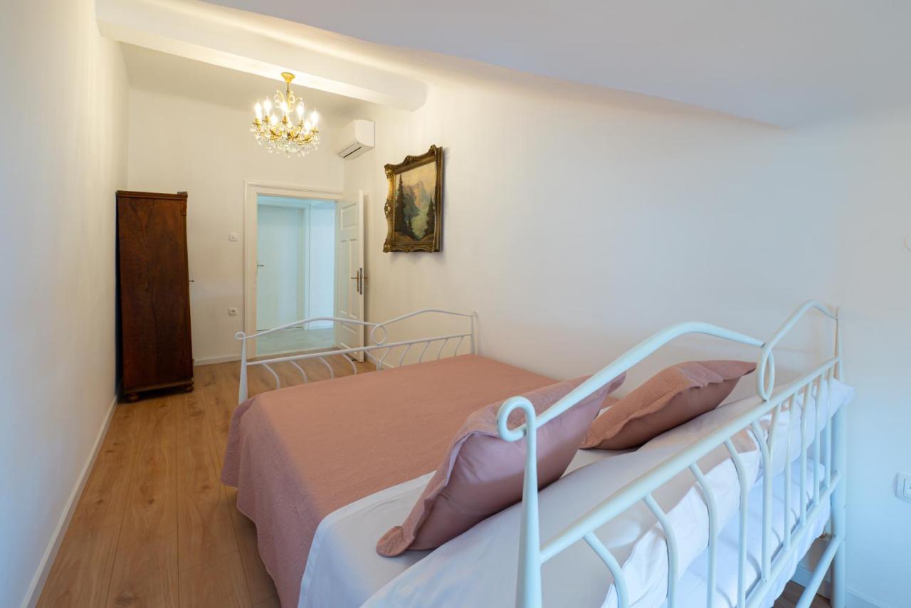 Penthouse At Villa Mascagni Opatija Exteriör bild